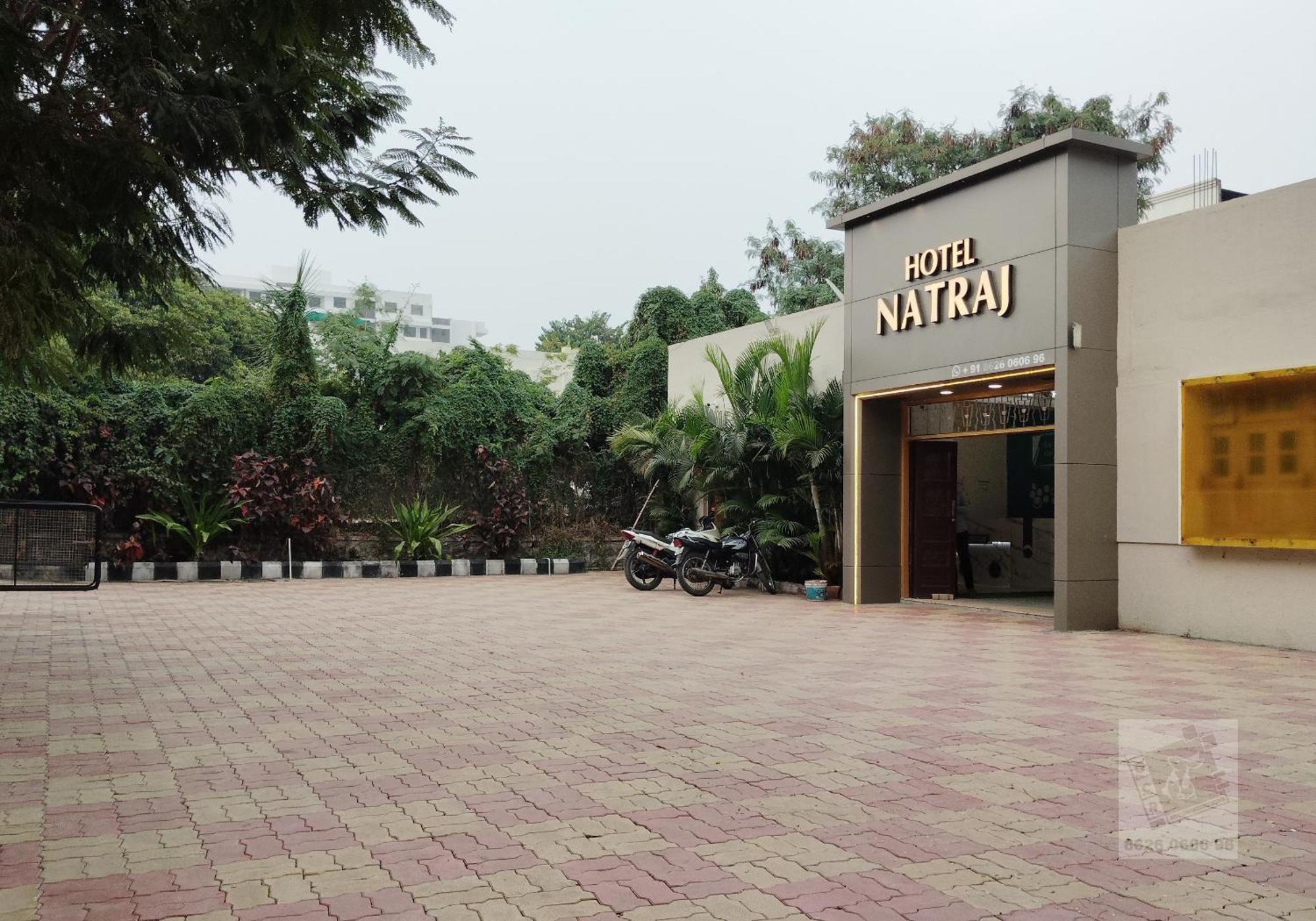 6 Cr Hotel Natraj Railway Station Аурангабад Экстерьер фото