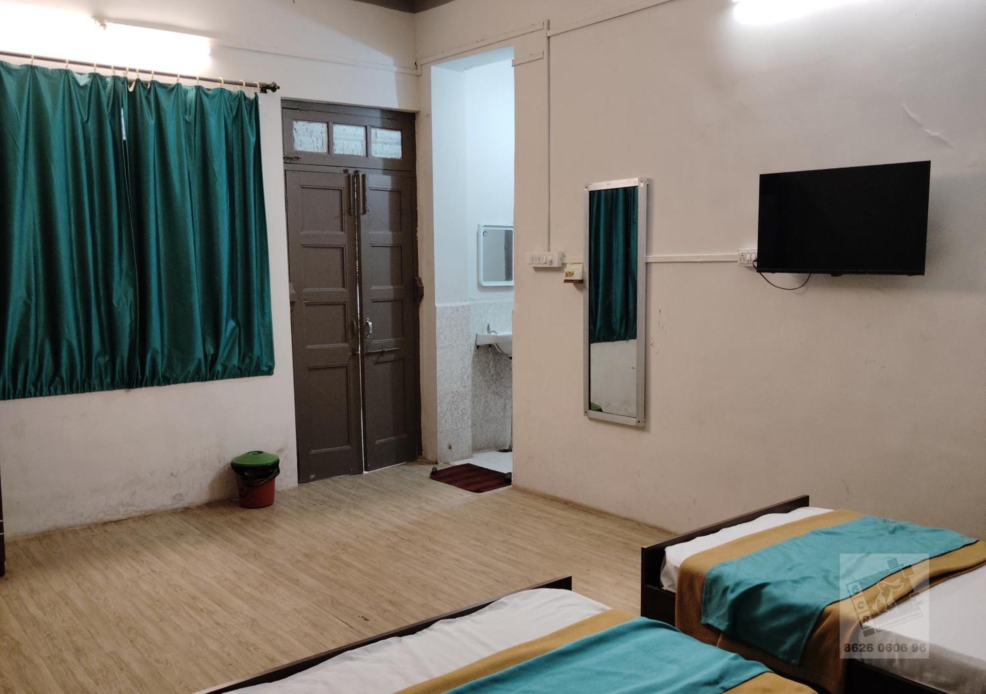 6 Cr Hotel Natraj Railway Station Аурангабад Экстерьер фото